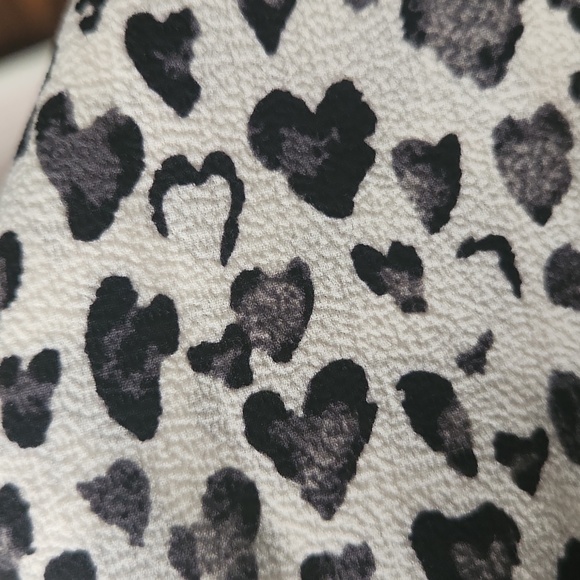 NWT Rachel Ashwell blouse gray/ cream/black size medium - Picture 5 of 5